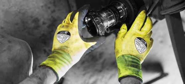 The Grip It Oil Therm Polyco Gloves are Among Our Best Selling Hi Vis Gloves