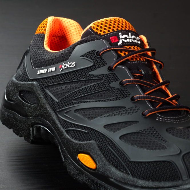 Best Work Shoes for Warehouses 2024