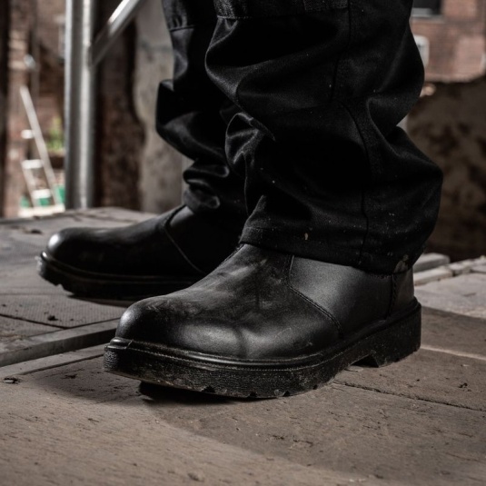 Blackrock Men's Steel Toe Chukka Safety Boot - Wide Fit, Leather, EN20345 Rated (Size 10, Black)