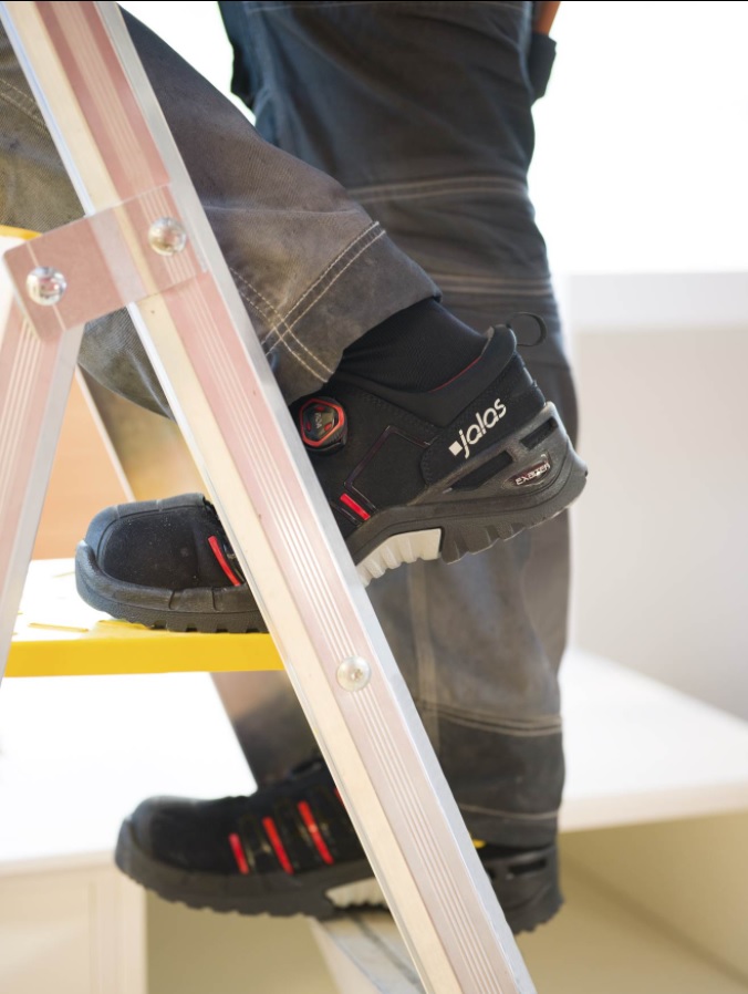 Overall impact protection is vital in a pair of work safety shoes, especially in vulnerable areas like the toecap Impact safe
